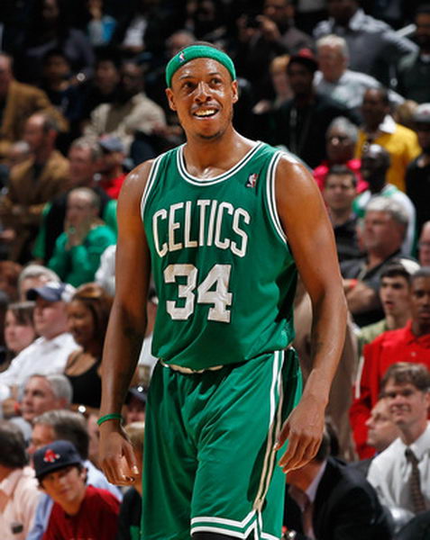 托尼：我从未想象过莱奥能踢中锋，阿莱格里就像是一个魔术师（托尼：从未想到莱奥能胜任中锋，阿莱格里堪称魔术师）