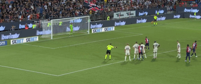 圣诞工作被批没家人，罗马诺怼网友：你发的比我多，管好自己（被骂圣诞还工作没家人？罗马诺回击：你发得比我多，先管好自己）